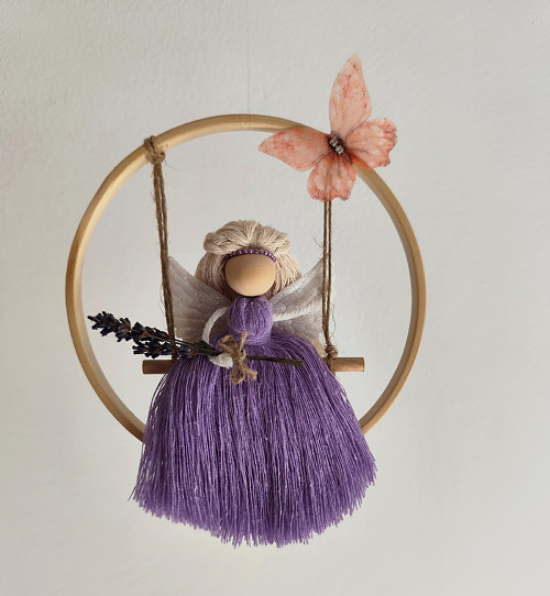 Macrame Andělka Levandulová na houpačce — foto 3