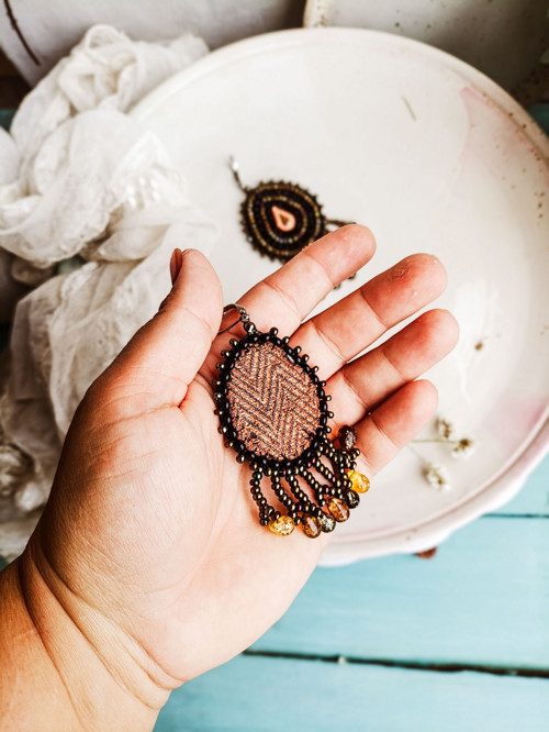 Arabesque Bohéme n.6 - vyšívané boho náušnice — foto 2