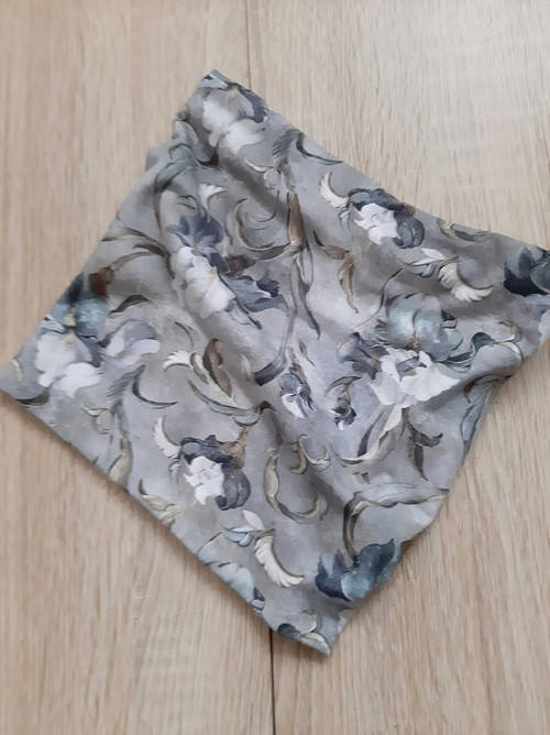 Dámský / dívčí nákrčník — foto 2