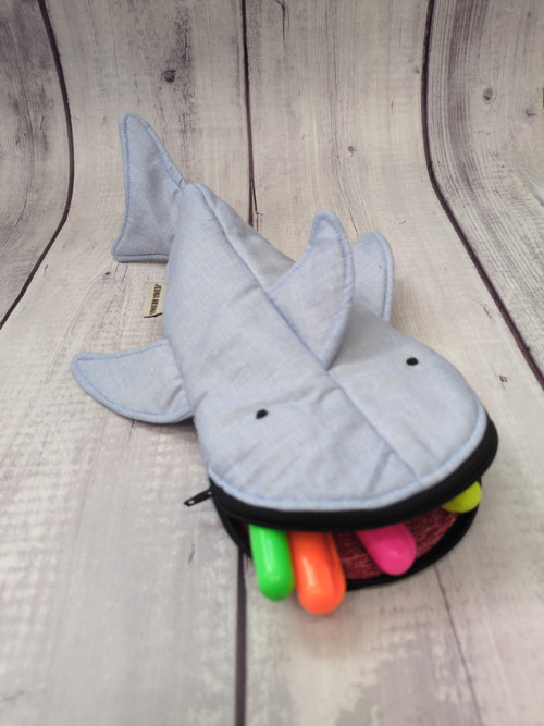 Žralok - penál — foto 3