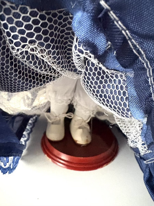 Sběratelská porcelánová panenka — foto 6