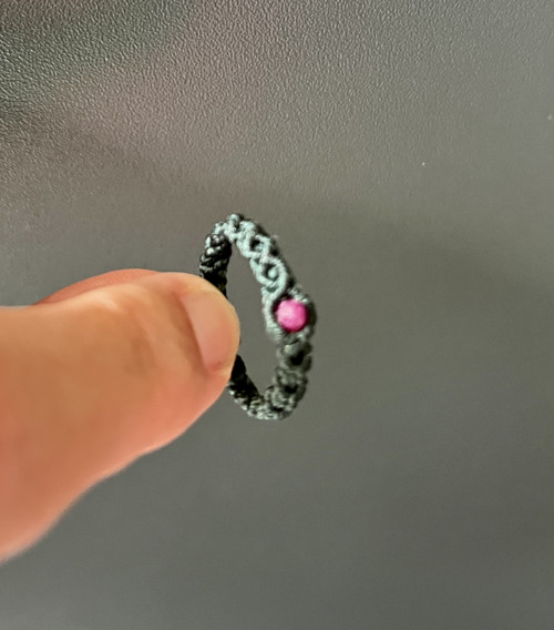 Mikromacramé set náramku a prstýnku s rubíny — foto 3