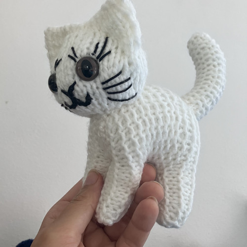 Kocourek Snížek 14 cm — foto 2