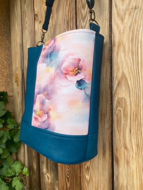 Crossbody kabelka — foto 2