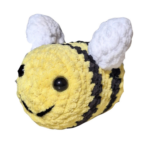 Háčkovaná mini včelka — foto 2