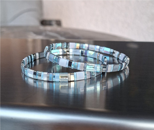 Šedá elegance 5,7 cm — foto 4