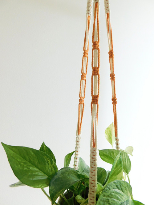 Macramé závěs na květináč “Marigold” — foto 4