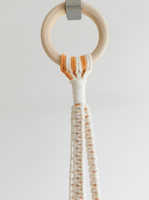 Macramé závěs na květináč “Marigold” — foto 5