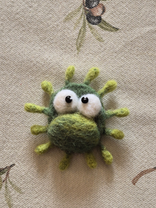 Brož virus Spiky — foto 4