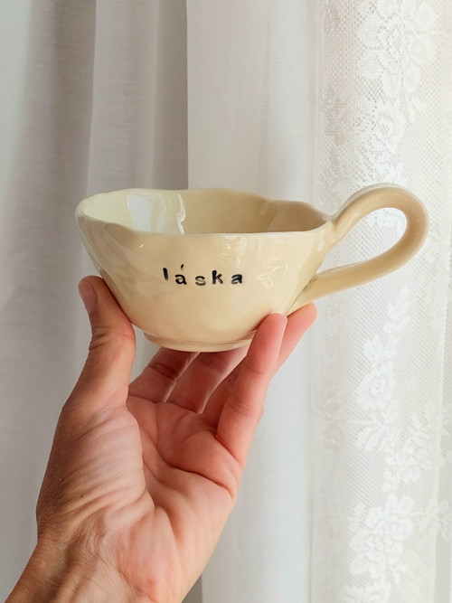 Keramický šálek - "láska" (menší) — foto 4