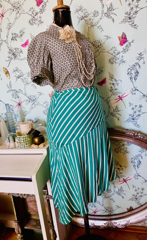 Sukně stripes asymetric — foto 2