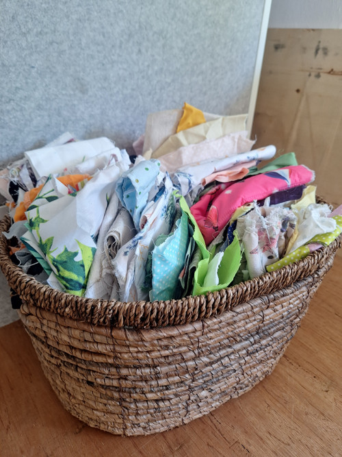 Zbytkáček cca 3000 g např. na patchwork — foto 2
