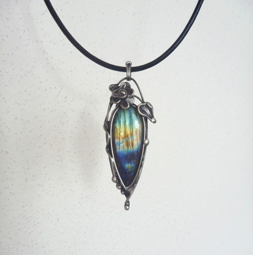Přívěsek s duhovým labradoritem AURORA, handmade — foto 4
