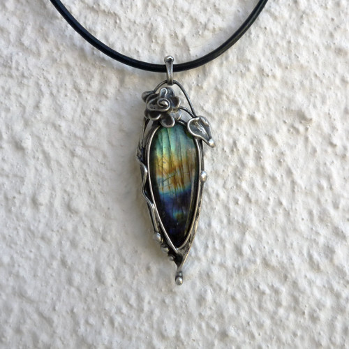 Přívěsek s duhovým labradoritem AURORA, handmade — foto 3