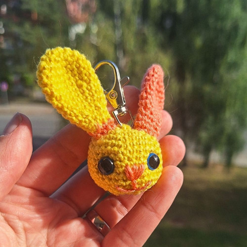 Háčkovaná klíčenka – zajíček — foto 3