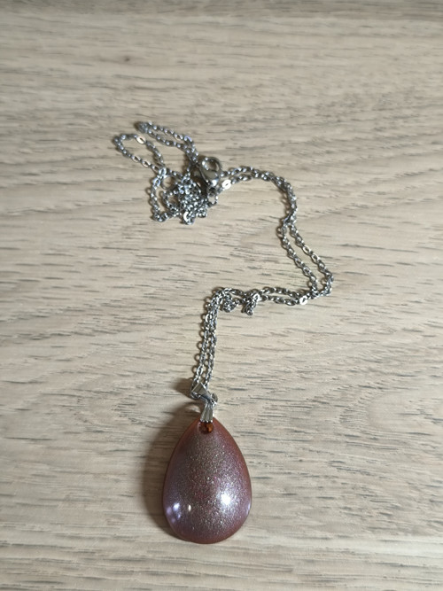 Terra – hnědý náhrdelník s kapkou — foto 2