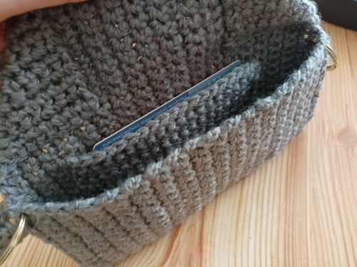 Háčkovaná Kabelka na telefon — foto 2