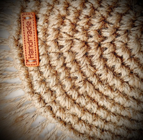 Oválná háčkovaná dečka z juty v boho stylu — foto 3