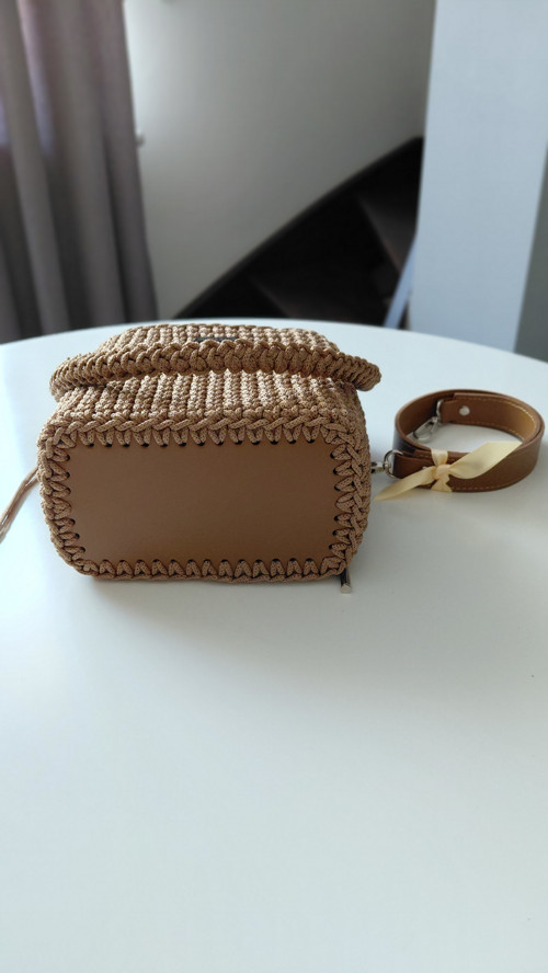 Ručně háčkovaná kabelka – bucket bag — foto 5