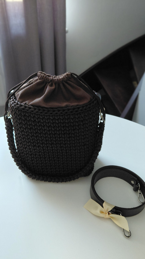 Ručně háčkovaná kabelka – bucket bag — foto 2