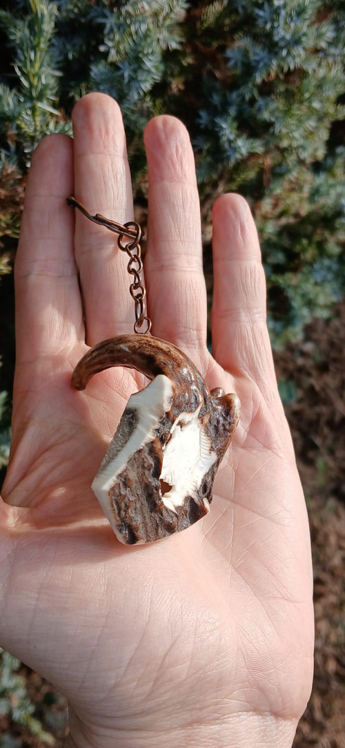Ručně vyřezávaný přívěsek - divoké prase — foto 6