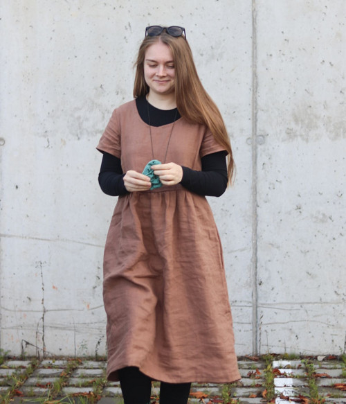 Lněné šaty hnědé — foto 2