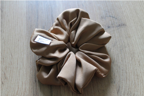 Saténová scrunchie — foto 6