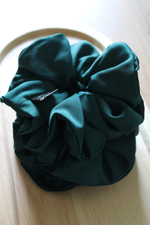 Saténová scrunchie — foto 4