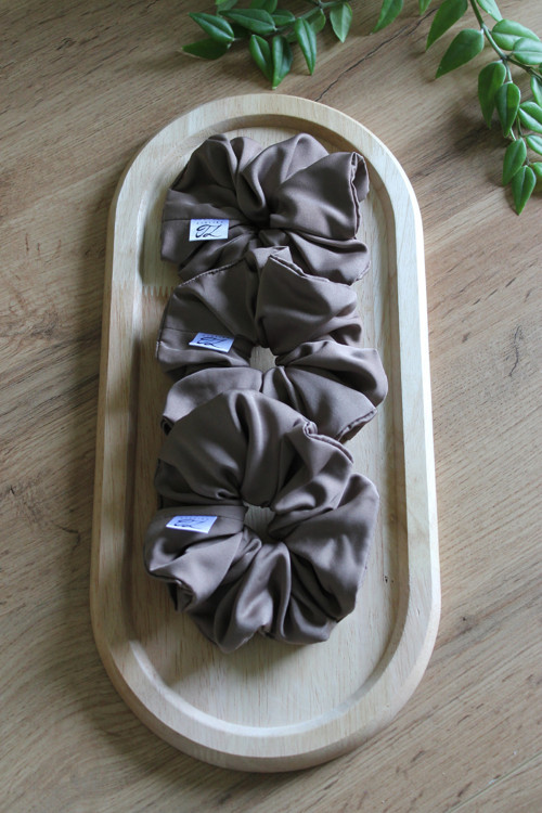 Saténová scrunchie — foto 2