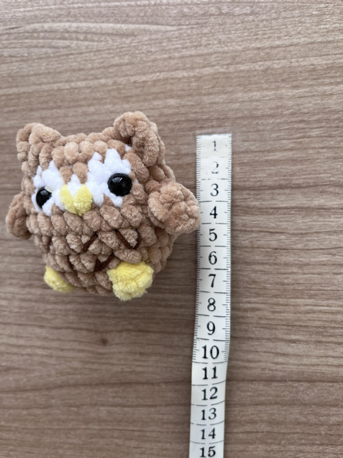 Háčkovaná Sovička - hnědá (8 cm) — foto 2