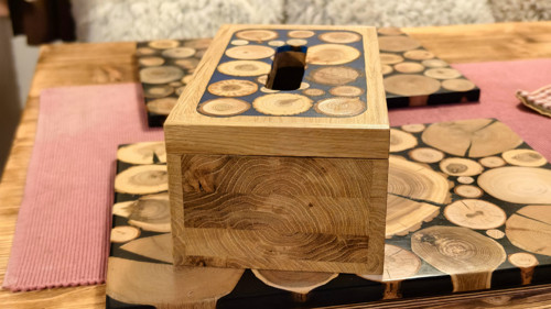 Dubový box na kapesníčky s epoxidem — foto 2
