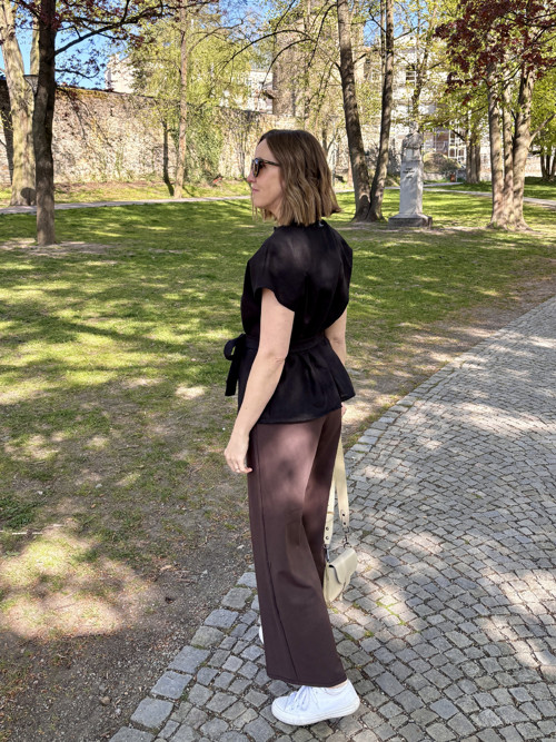 2v1 Lněný zavinovací top/vesta Černá — foto 3