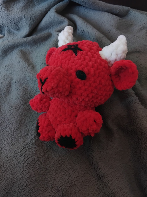 Háčkovaný kozlík Baphomet — foto 2