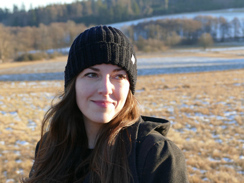 Černá merino háčkovaná čepice — foto 2