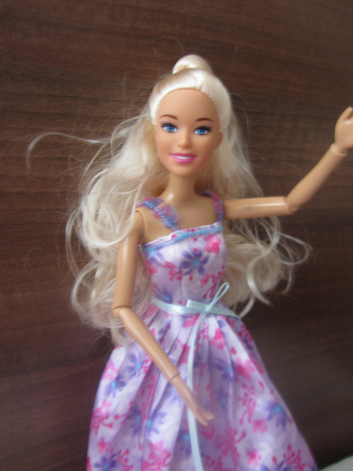 Letní šaty pro Barbie — foto 3