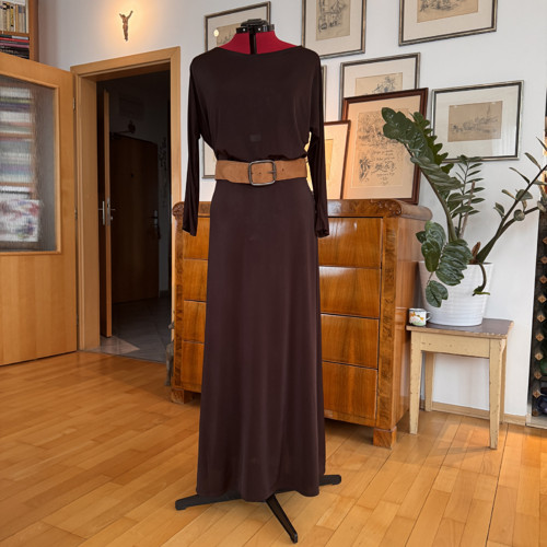 Hnědé maxi šaty — foto 5