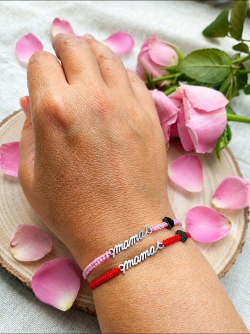 Micro macramé náramek MAMA se srdíčkem — foto 2