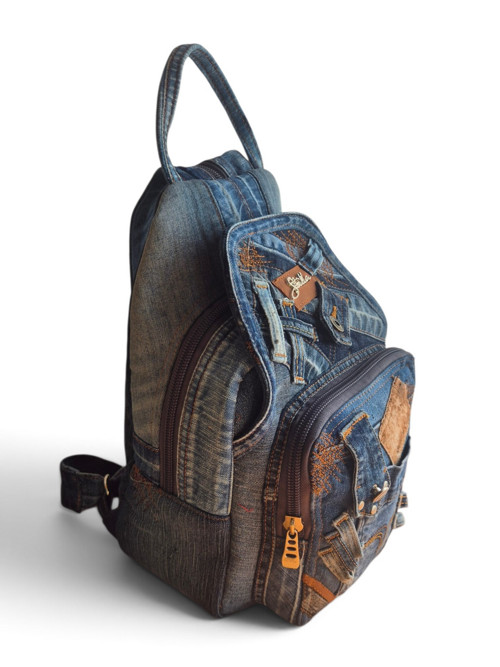 Batoh denim upcycle — foto 2
