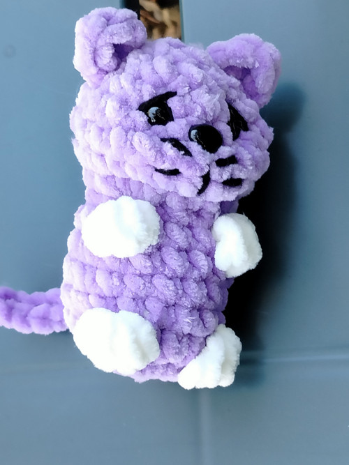 Háčkovaná mini kočka — foto 3