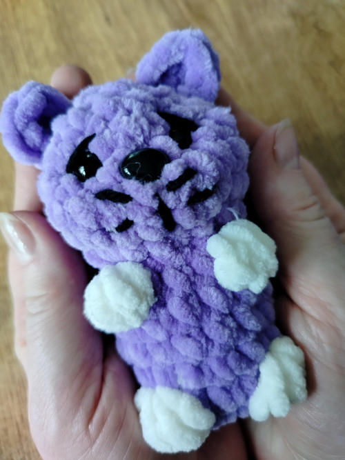 Háčkovaná mini kočka — foto 4
