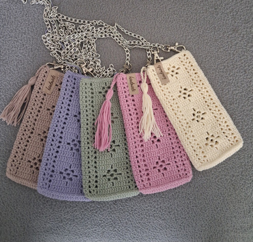 Háčkovaná taštička na mobil — foto 2