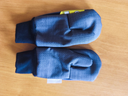 Softshellové rukavice zateplené beránkem — foto 2