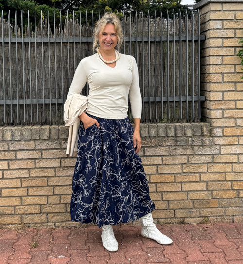 Sukně modrá s květy — foto 2