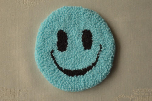 Podšálka Smile farebná — foto 3