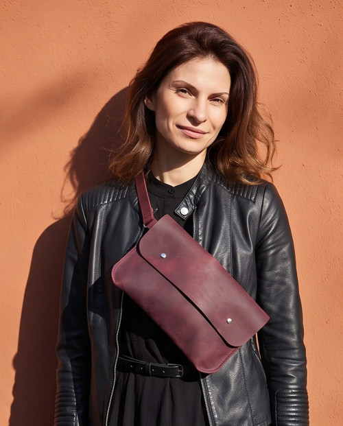 Kožené crossbody burčák — foto 2