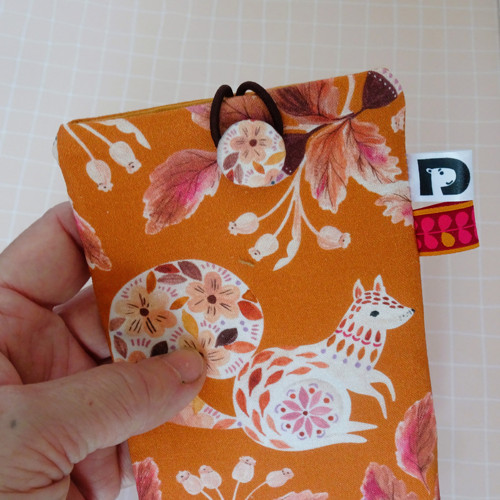 Obal na mobil - Veverka — foto 4