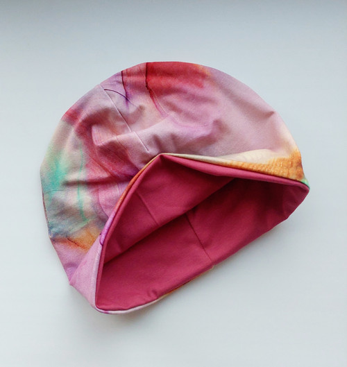 Barevná čepička 54 - 58 cm — foto 2
