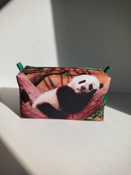 Kosmetická taštička - Pandy — foto 2