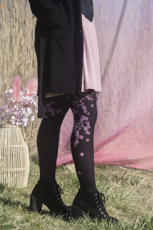 Sakura (čierne pančuchy) — foto 2