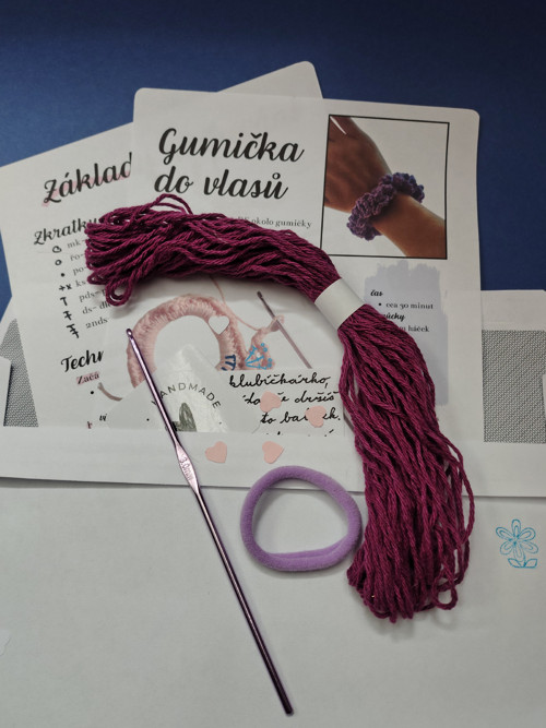 Háčkovací sada gumička scrunchie — foto 2